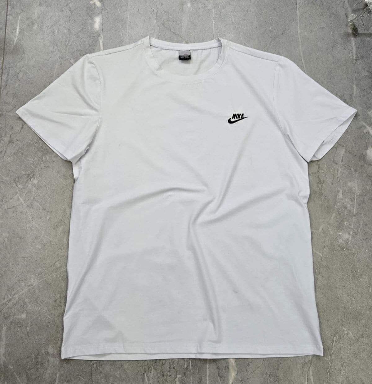 CAMISETA BASIC NK BRANCA