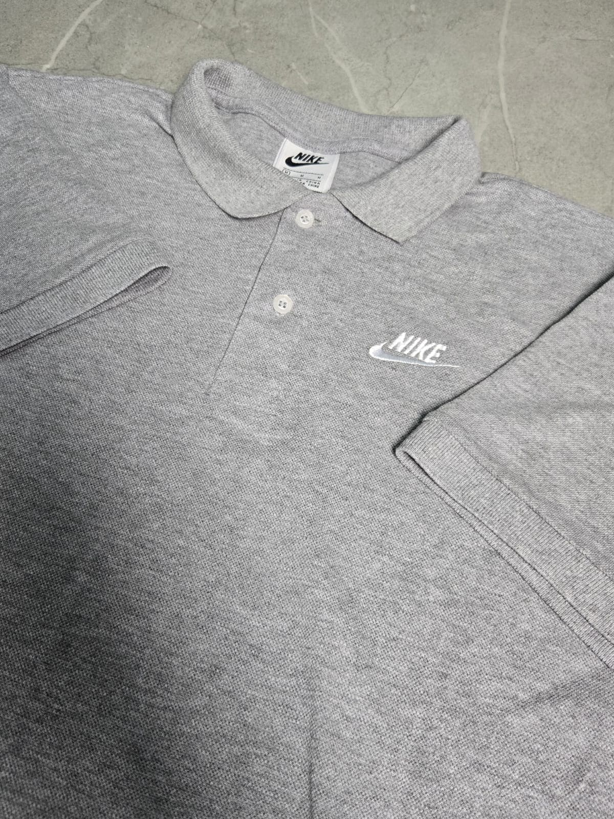 CAMISETA NK POLO CINZA