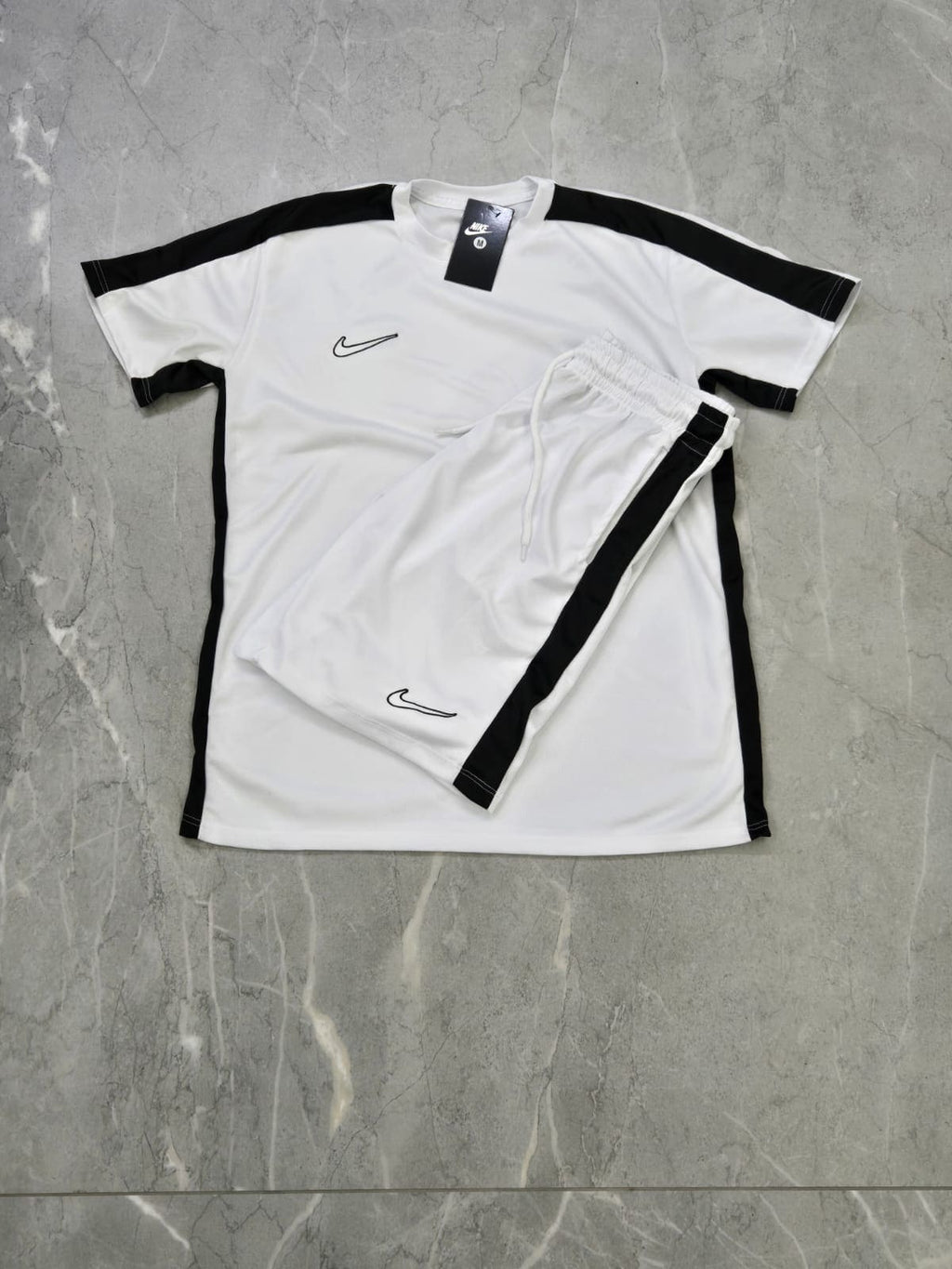 CONJUNTO NK ACADEMY DRI-FIT BORDADO BRANCO