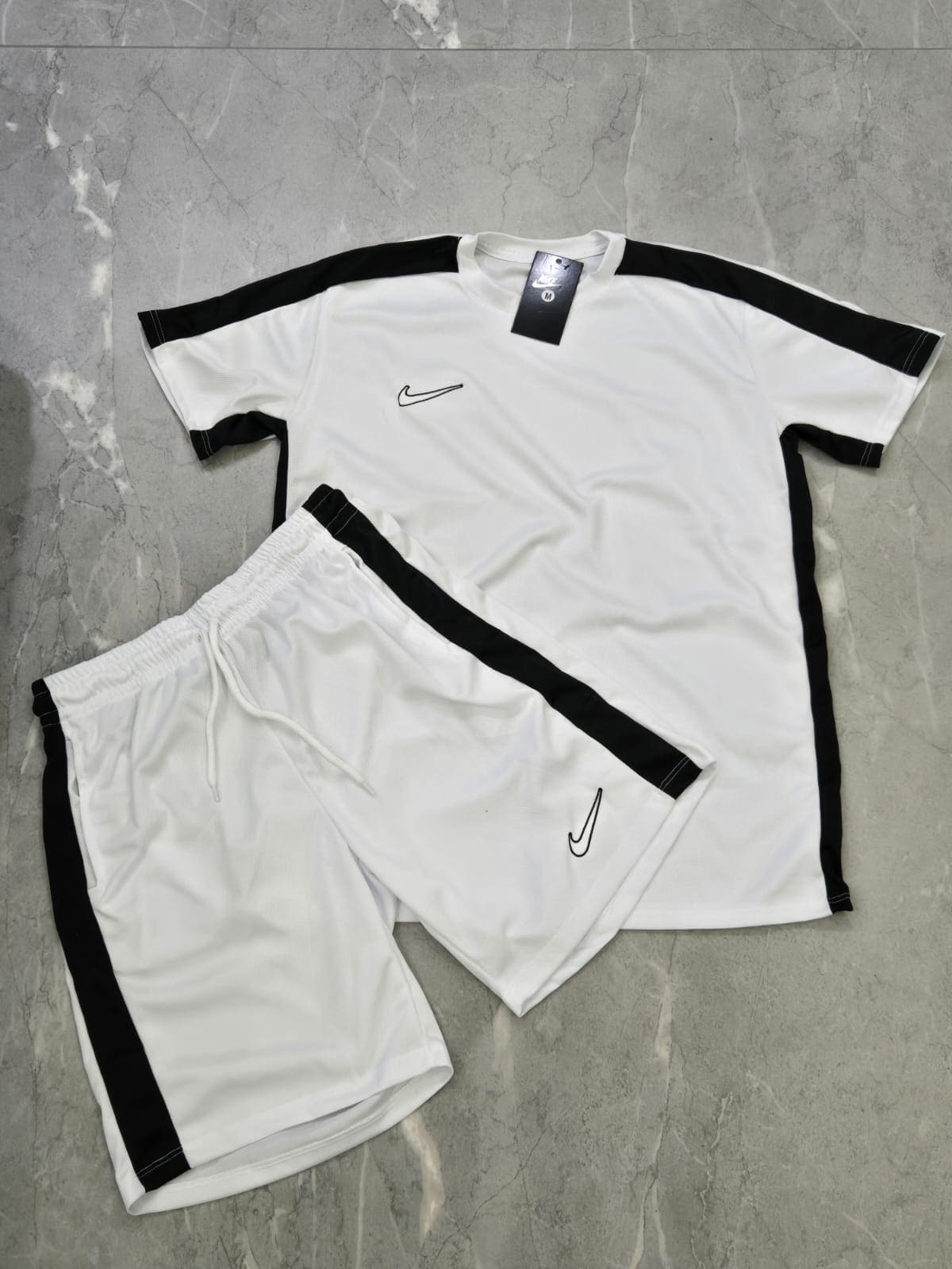 CONJUNTO NK ACADEMY DRI-FIT BORDADO BRANCO